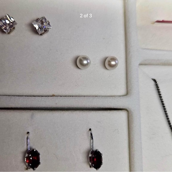 Gift Sets of Jewellery - Picture 2 of 3